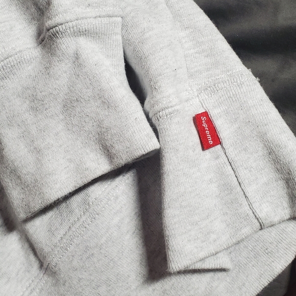 Supreme Small Box Crewneck - Picture 4 of 7